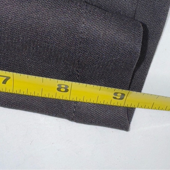 Dockers Golf 9” Shorts Relaxed Fit Flat Front - Picture 7 of 8